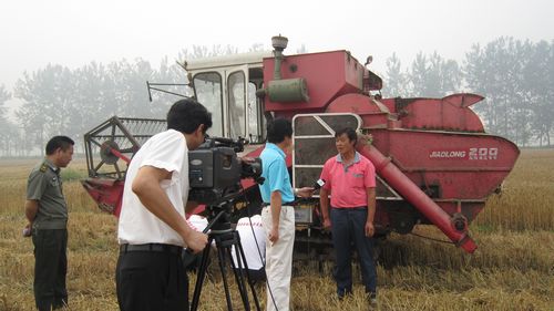 农机互助保险为“三夏”跨区作业保驾护航