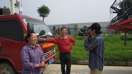 “农机安全生产月”活动启动仪式一组图片