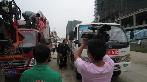 “农机安全生产月”活动启动仪式一组图片