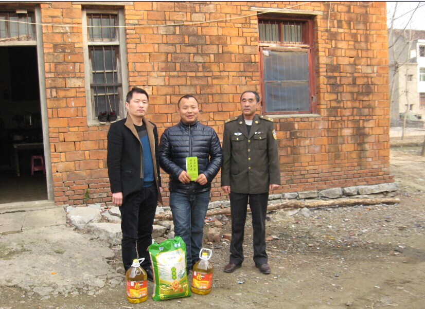 武穴开展送温暖走访慰问活动