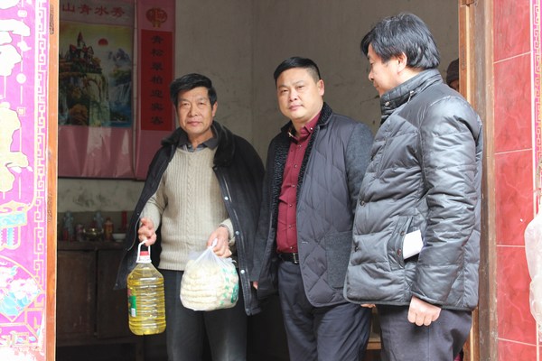 云梦开展走访慰问活动