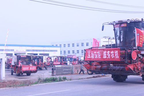 湖北省农机安全生产月暨“三夏”农机安全跨区