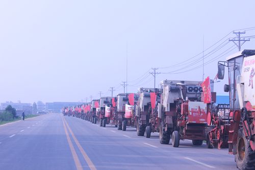 湖北省农机安全生产月暨“三夏”农机安全跨区