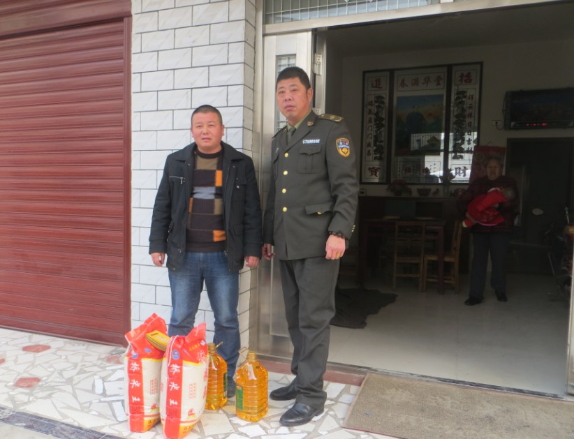 团风县开展春节期间“送温暖”走访慰问活动