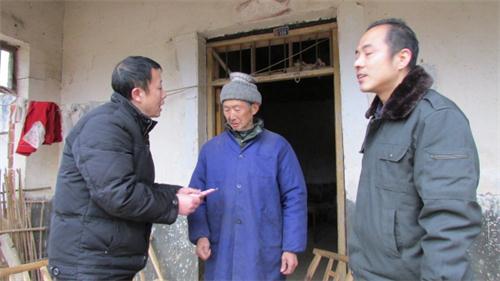 荆门市：春节前，为“精准扶贫”户“送温暖”